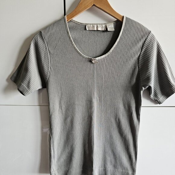 Short Light Khaki Green fitted ribbed Top - Picture 2 of 7